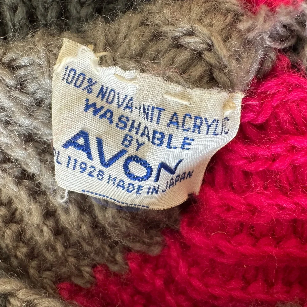 Vintage Avon Gray and Pink Knit Beret